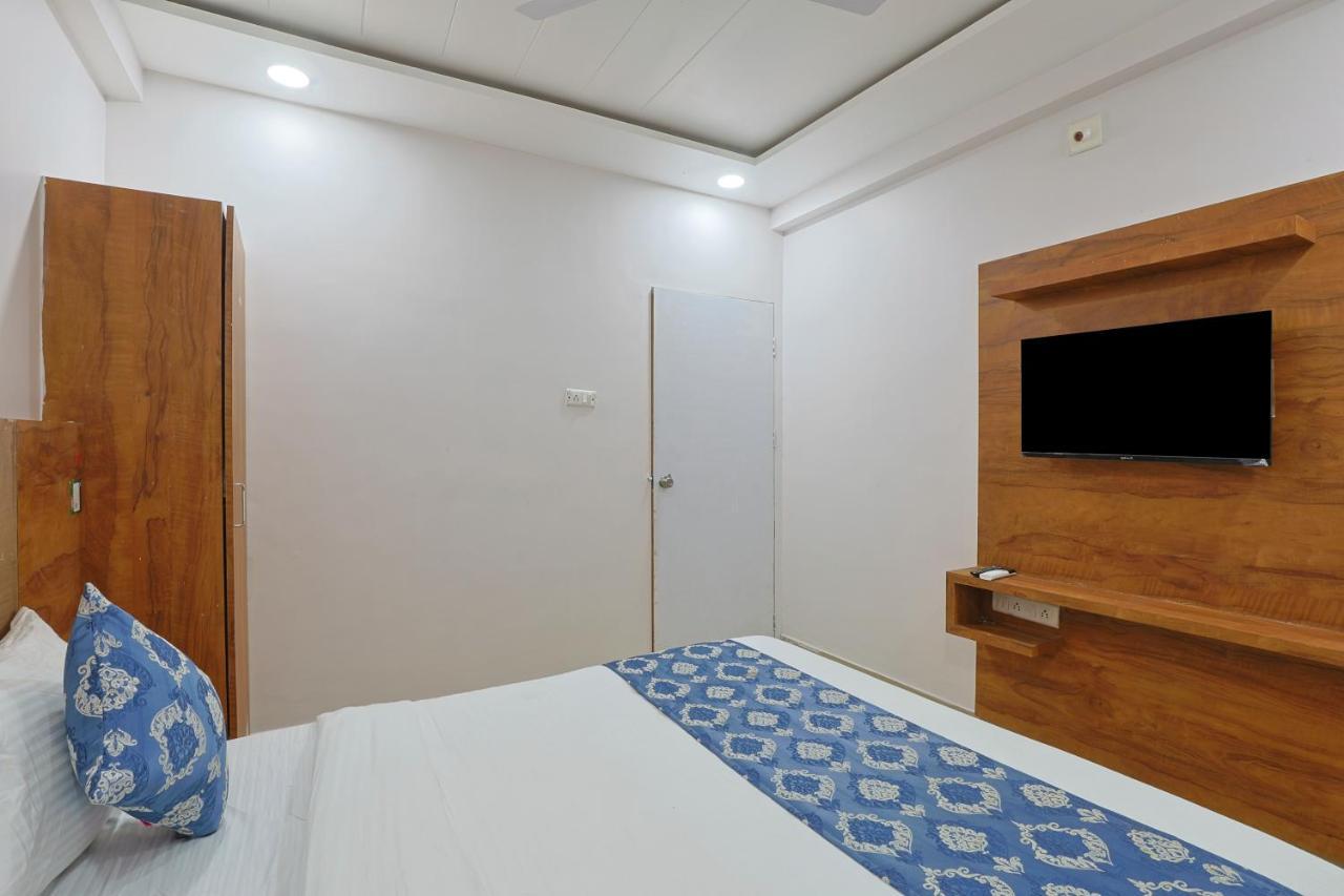 Hotel Monville Group Vadodara Ngoại thất bức ảnh