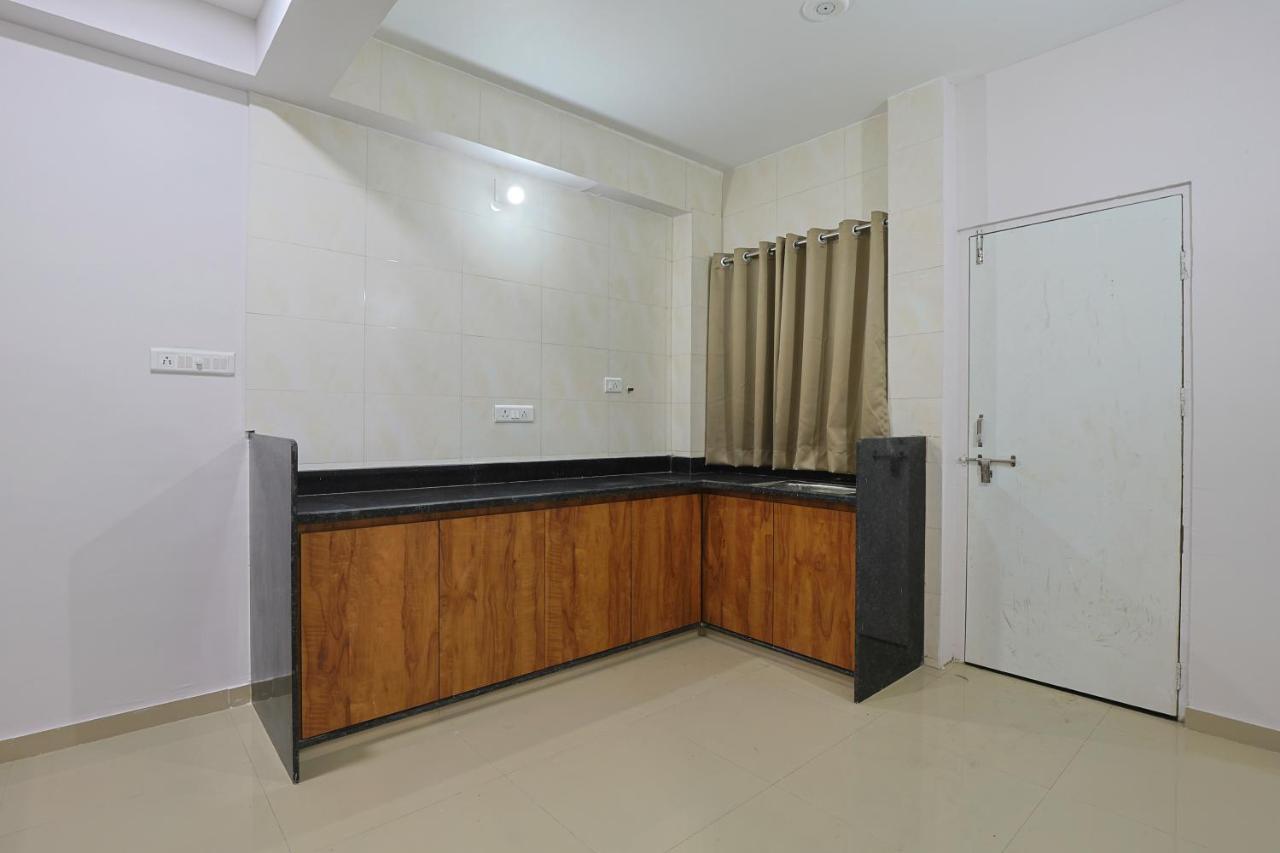 Hotel Monville Group Vadodara Ngoại thất bức ảnh
