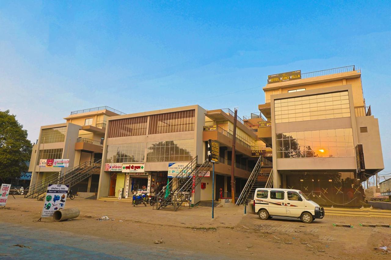 Hotel Monville Group Vadodara Ngoại thất bức ảnh