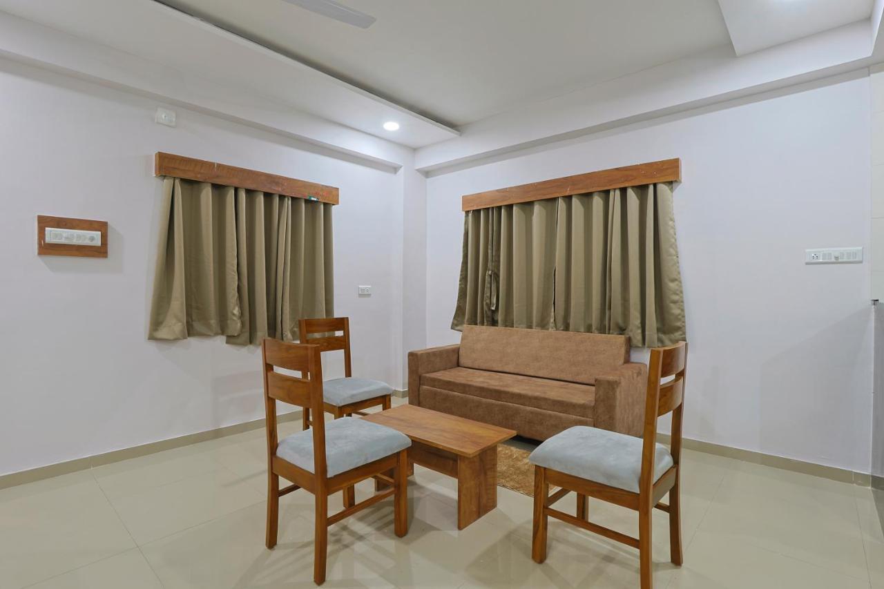 Hotel Monville Group Vadodara Ngoại thất bức ảnh